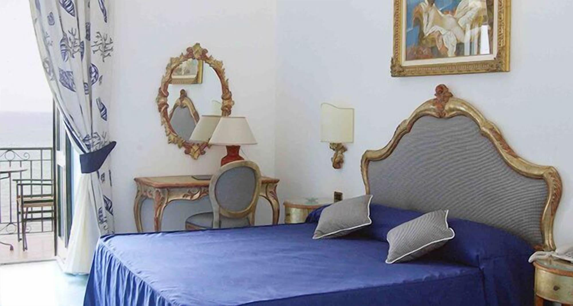 Hotel Villa Sirio Санта-Марія-ді-Кастеллабате Екстер'єр фото