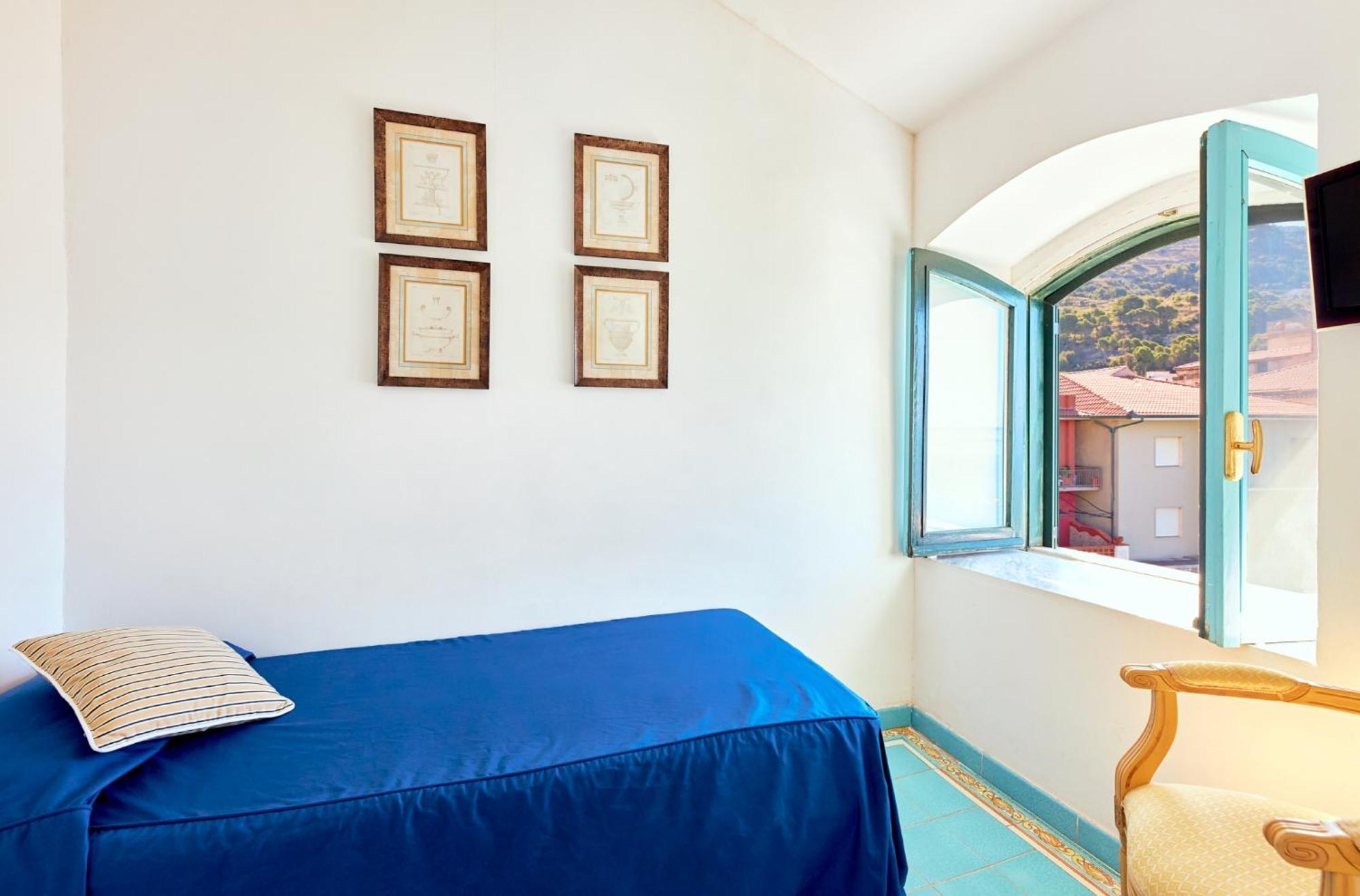 Hotel Villa Sirio Санта-Марія-ді-Кастеллабате Екстер'єр фото