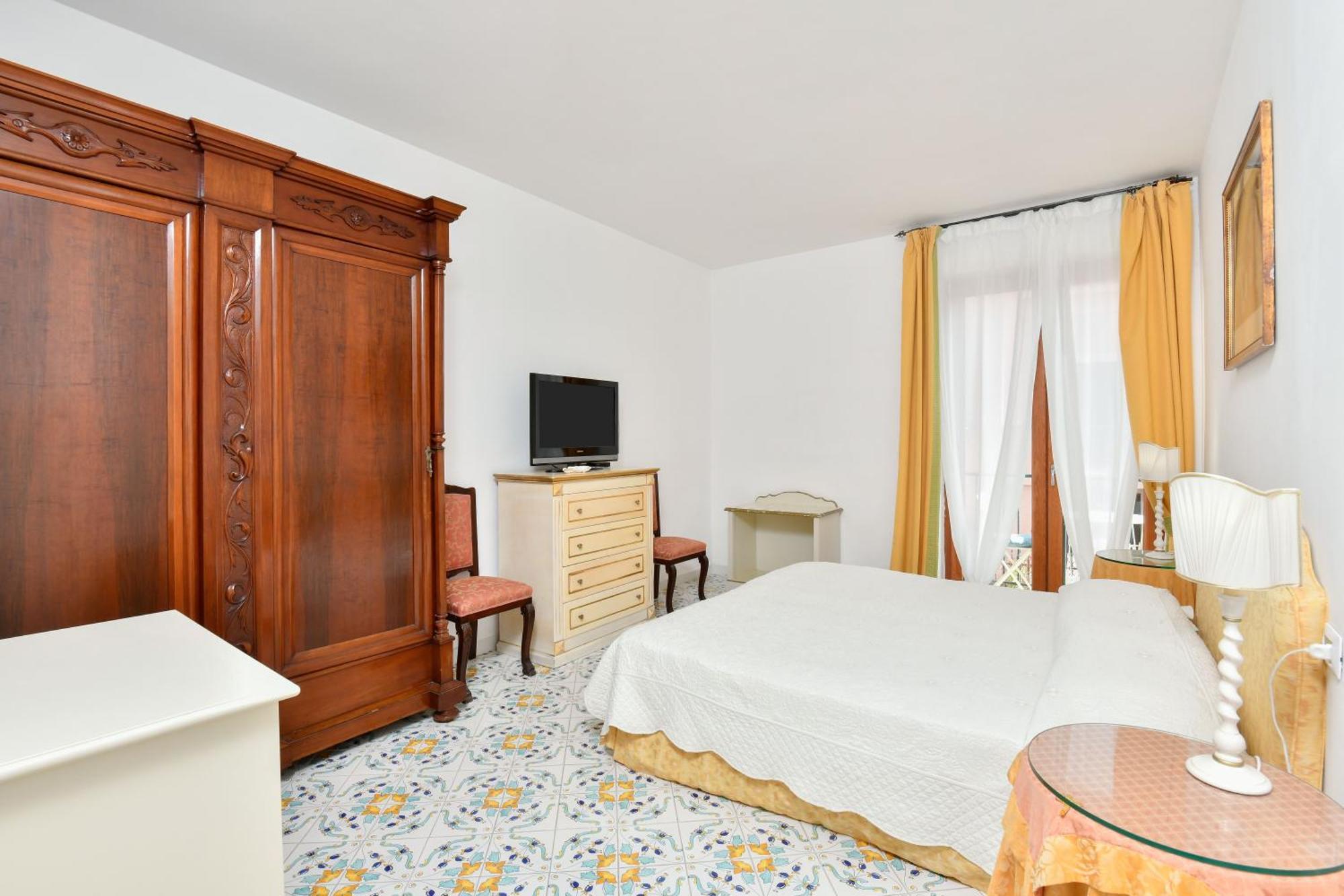 Hotel Villa Sirio Санта-Марія-ді-Кастеллабате Екстер'єр фото