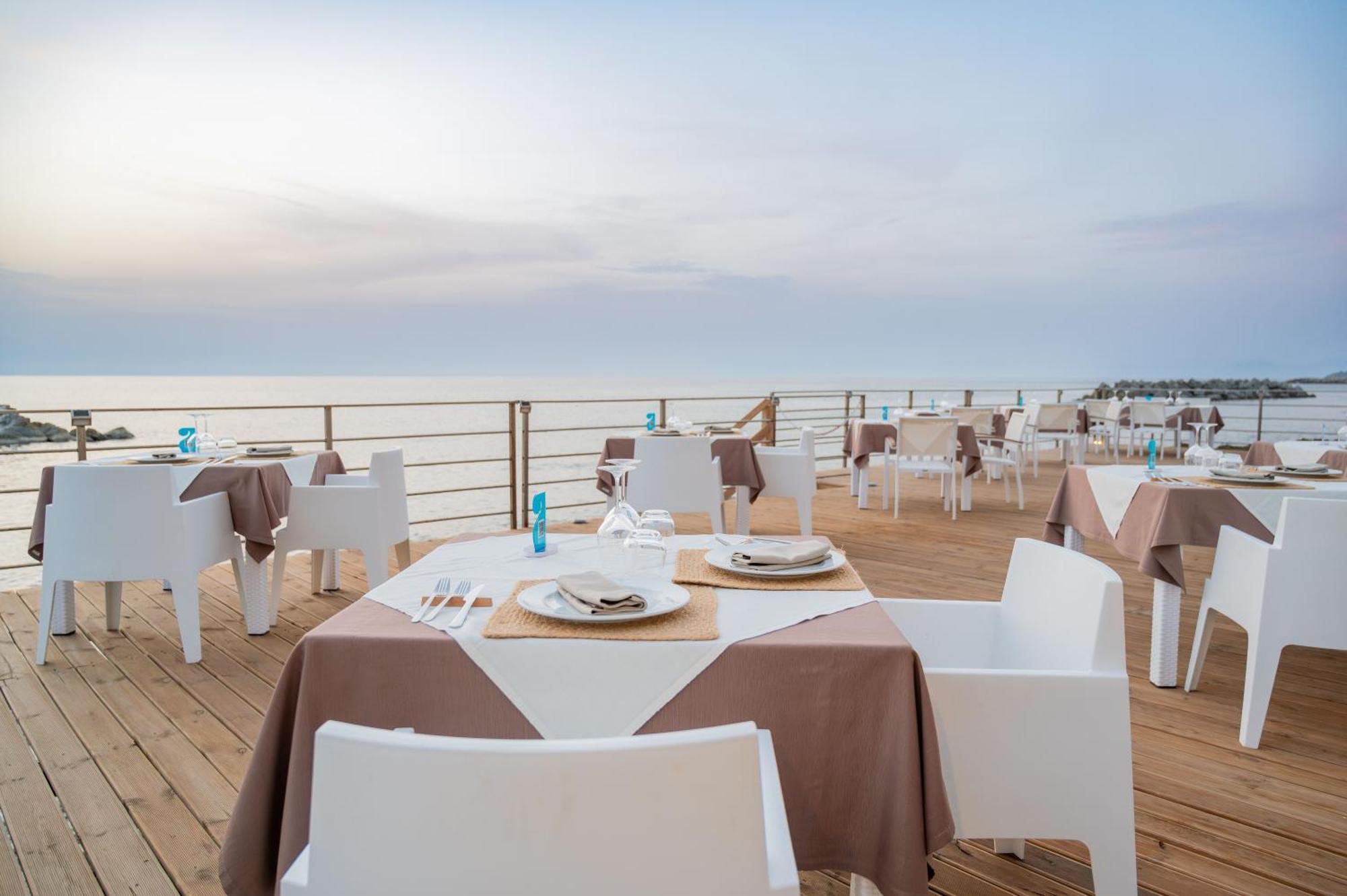 Hotel Villa Sirio Санта-Марія-ді-Кастеллабате Екстер'єр фото